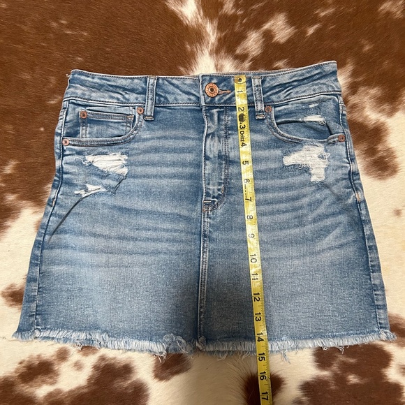 American Eagle Distressed High Rise Mini Ne(x)t Level Stretch Maybe Size 6 Skirt - Picture 3 of 5